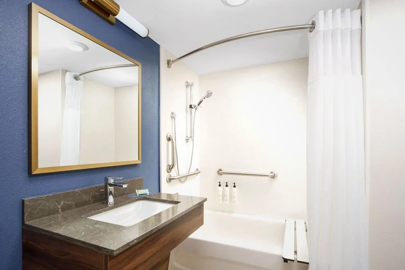 Fairfield Inn & Suites by Marriott Harrisburg Hershey - Featured hot tub