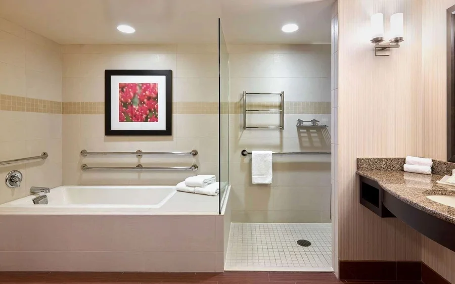 Hilton Garden Inn Hershey - Featured hot tub