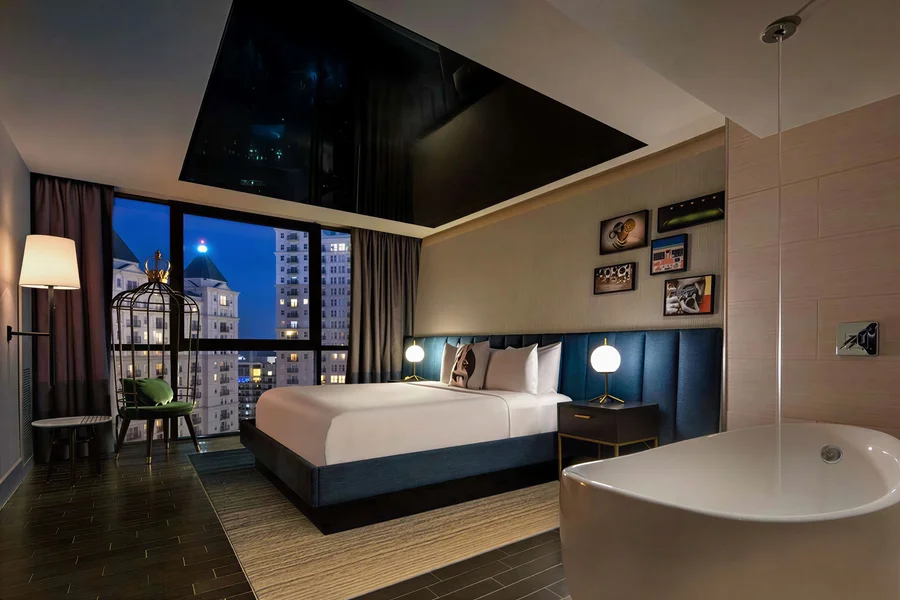 The Starling Atlanta Midtown, Curio Collection by Hilton - Featured hot tub