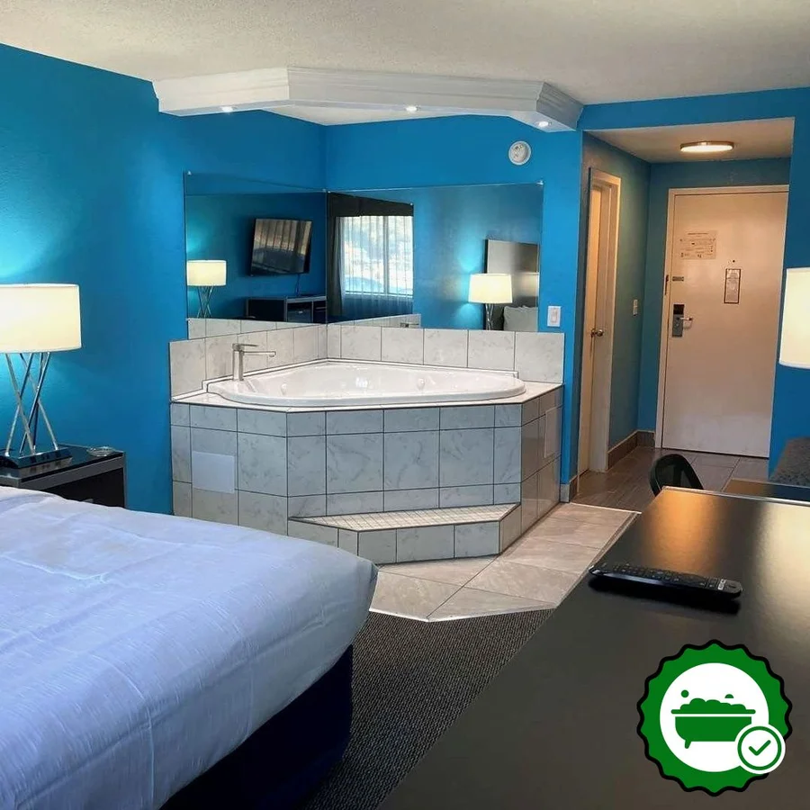 Best Western Plus Reading Inn & Suites - Verified Jacuzzi In-Room