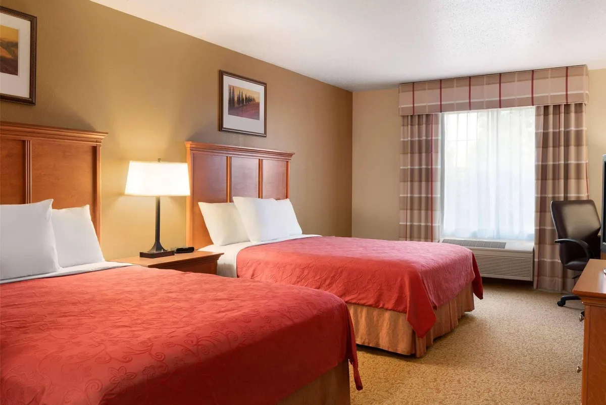 Country Inn & Suites by Radisson, Sycamore, IL - Guest Room image