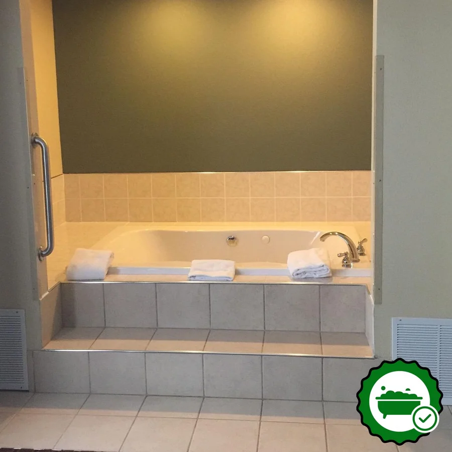 Hampton Inn Cincinnati Airport-North - Verified Jacuzzi In-Room