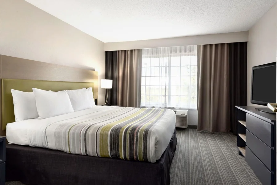 Country Inn & Suites by Radisson, Romeoville, IL - Guest Room image
