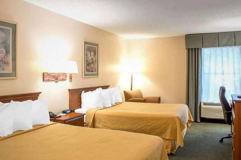 Quality Inn Raleigh Near Walnut Creek Amphitheatre - Guest Room image