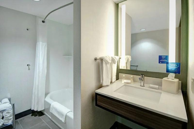 Hilton Garden Inn Terre Haute - Featured hot tub