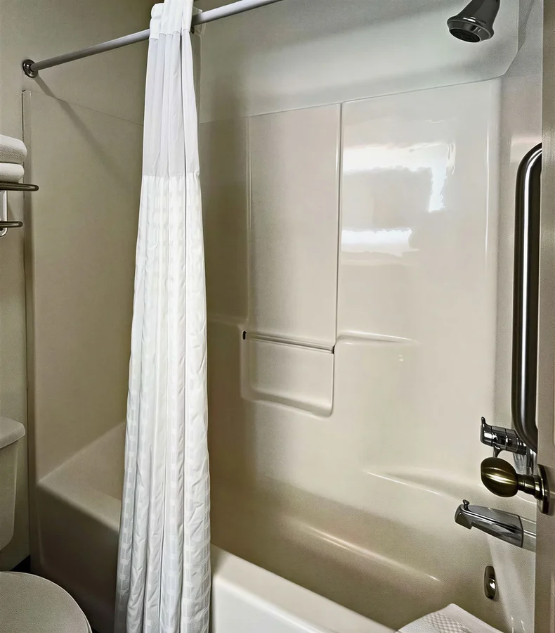 Quality Inn - Featured hot tub