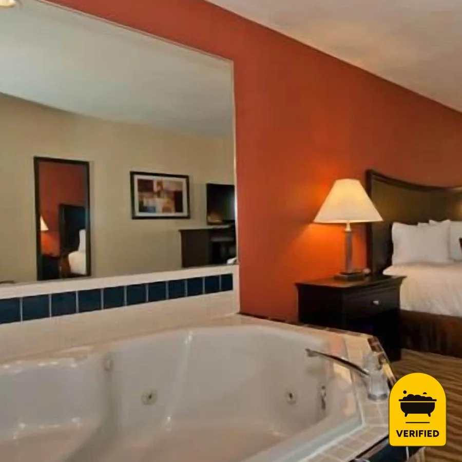 Best Western Plus Corning Inn, the water at Corning