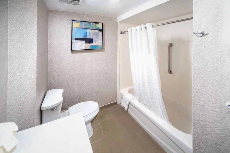 Best Western Plus Raleigh Crabtree Valley Hotel - Featured hot tub