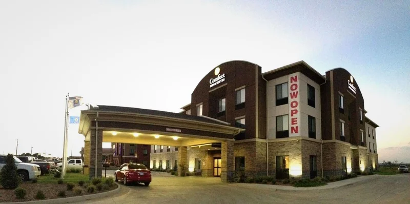 Comfort Inn & Suites - External View image