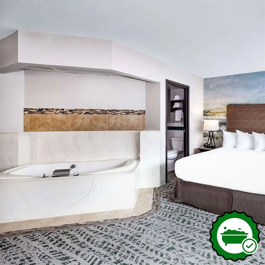 AmericInn By Wyndham Duluth South Black Woods Event Center - Verified Jacuzzi In-Room