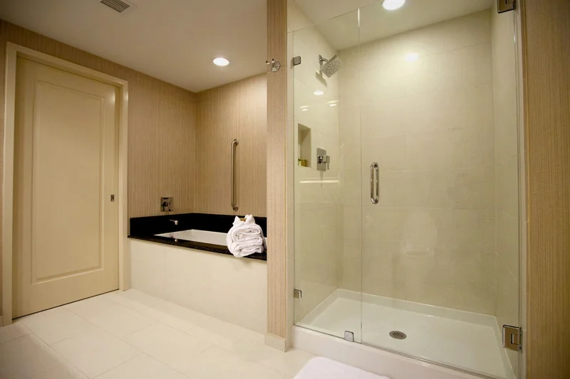 Town & Country Inn and Suites - Featured hot tub