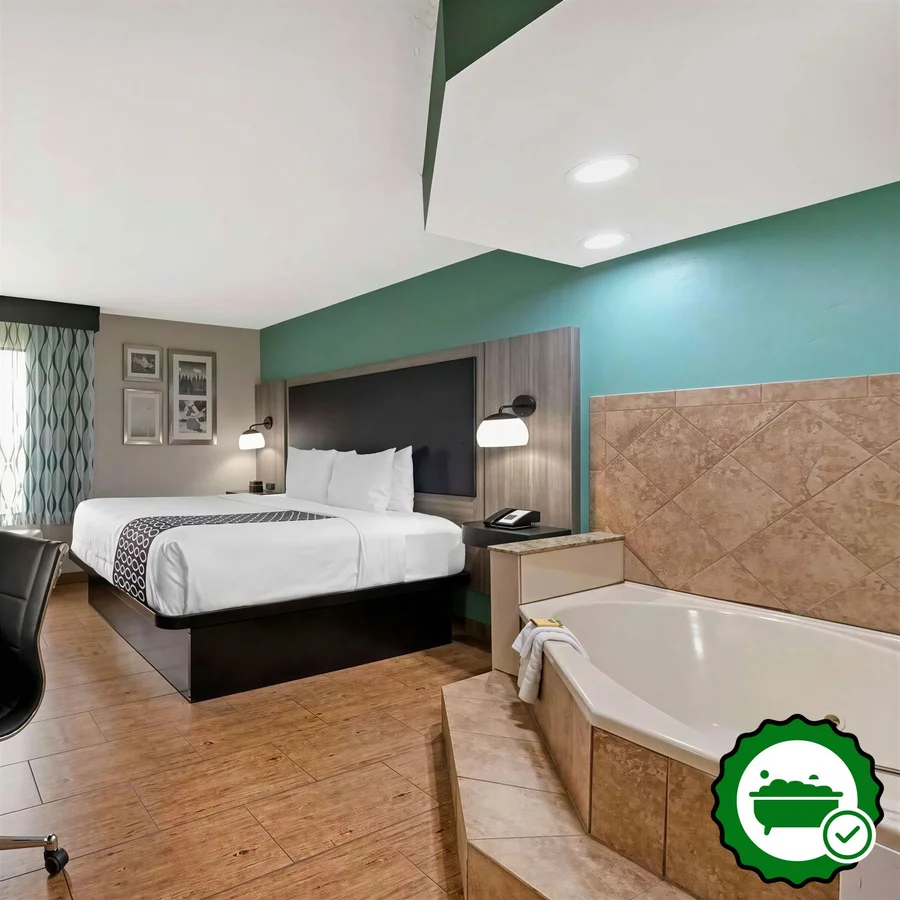 Best Western Plus Greenwood/Indy South Inn - Verified Jacuzzi In-Room