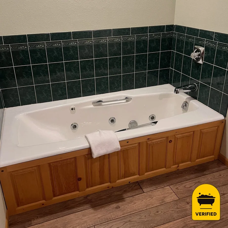 St. Germain Lodge and Resort: the King Whirlpool Room in Saint Germain, WI