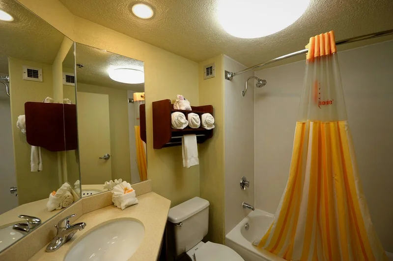 Baymont by Wyndham Canton - Hall of Fame - Featured hot tub