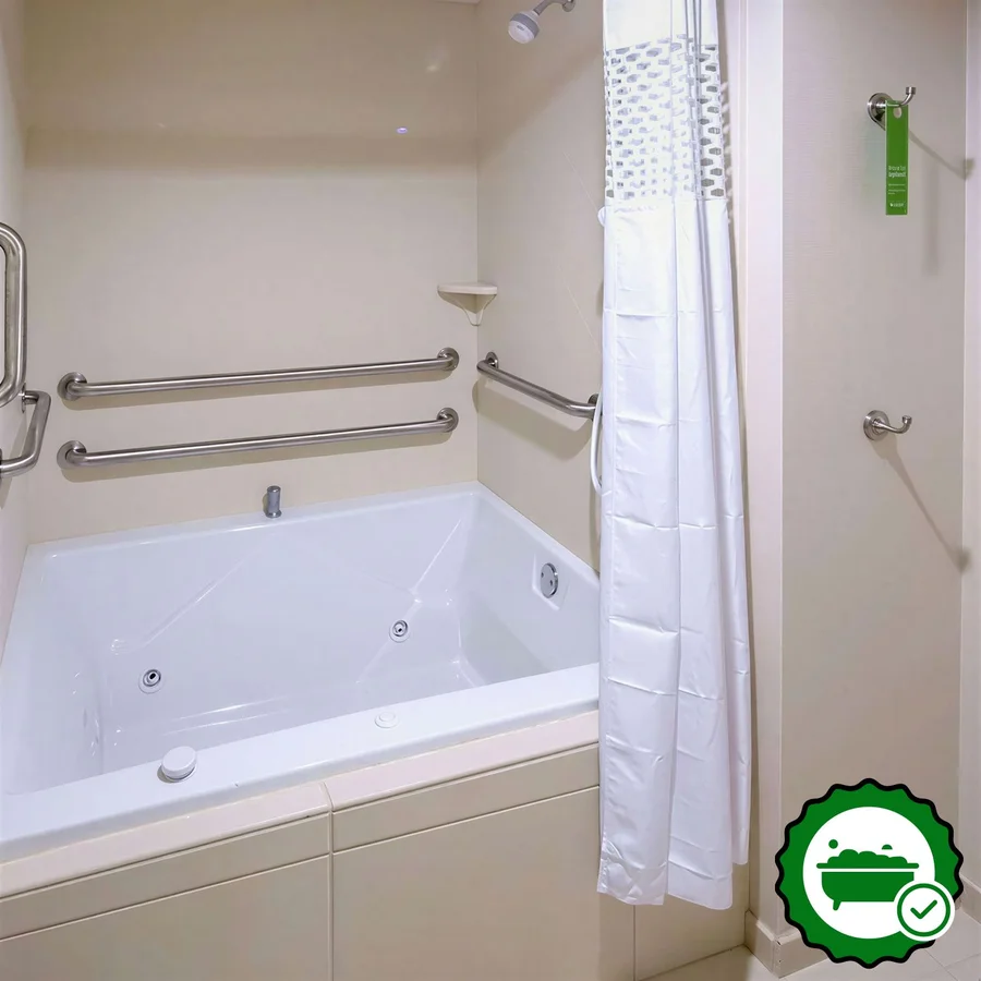 Hampton Inn Augusta Fort Gordon - Verified Jacuzzi In-Room