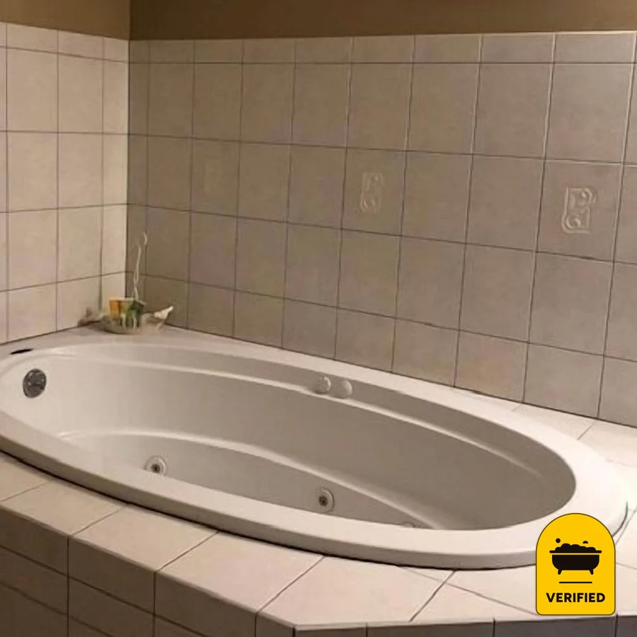 Camelot Restaurant & Inn: the Camelot Queen Jetted Tub Suite in Clarks Summit, PA