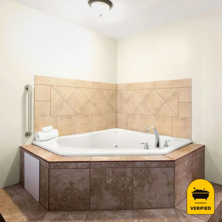 Best Western George West Executive Inn: the King Jacuzzi Room in George West, TX