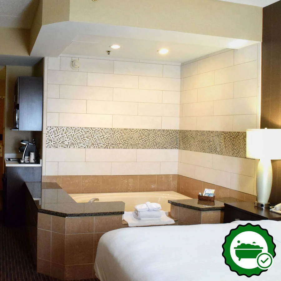 Holiday Inn Express & Suites Watertown-thousand Islands By IHG - Verified Jacuzzi In-Room
