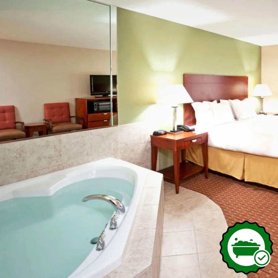 Holiday Inn Express & Suites Niagara Falls By IHG - Verified Jacuzzi In-Room
