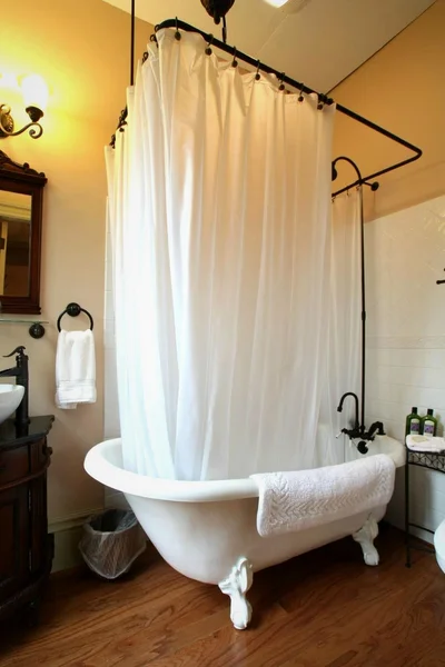 Proctor Mansion Inn - Featured hot tub