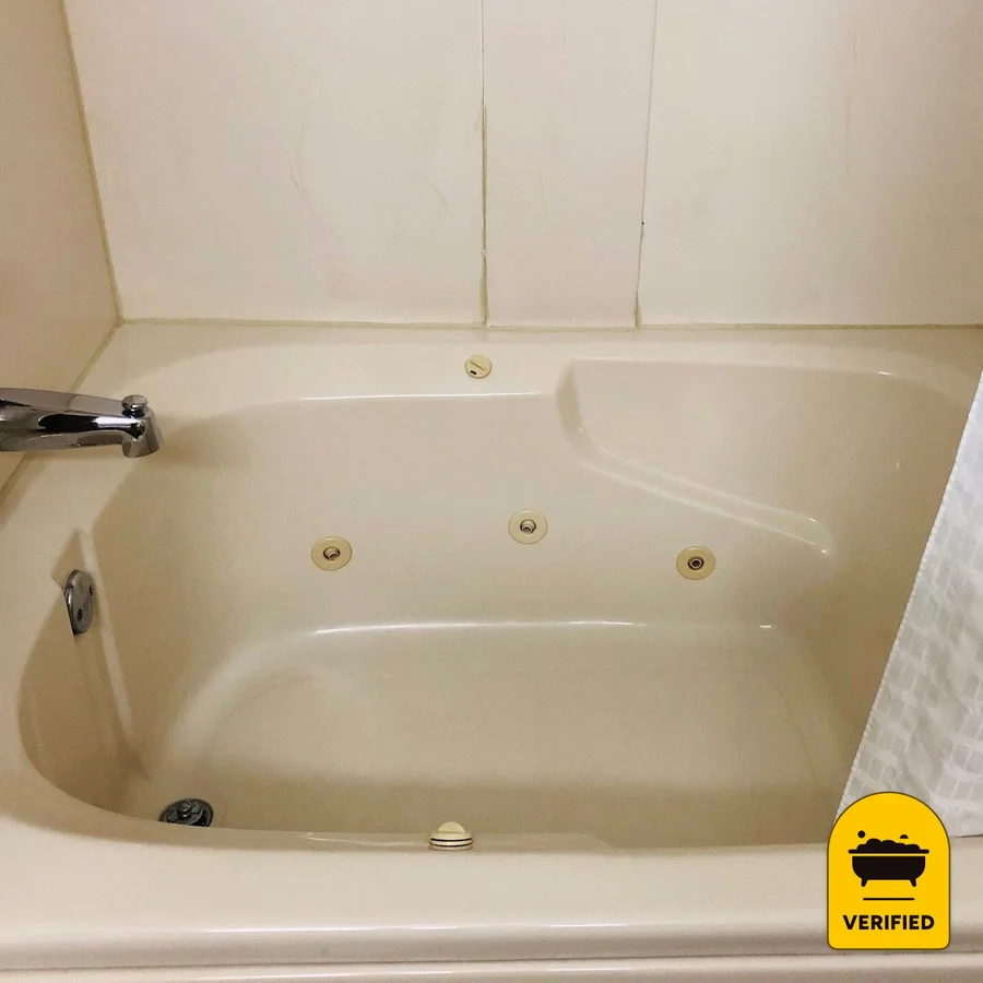 Quality Inn, the water at Clarion