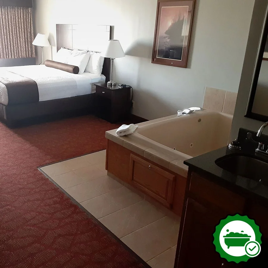 Quality Inn - Verified Jacuzzi In-Room