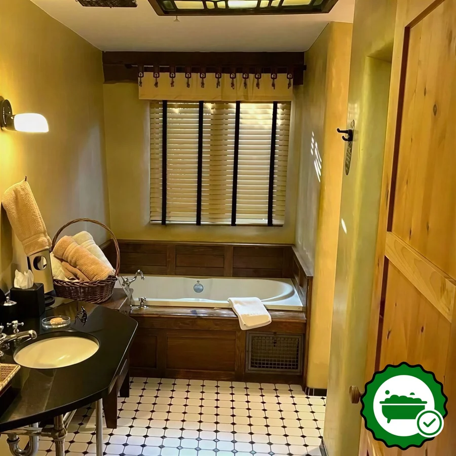 El Portal Sedona Hotel - Verified Jacuzzi In-Room