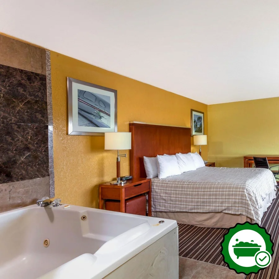 Lodge at Mill Creek - Verified Jacuzzi In-Room