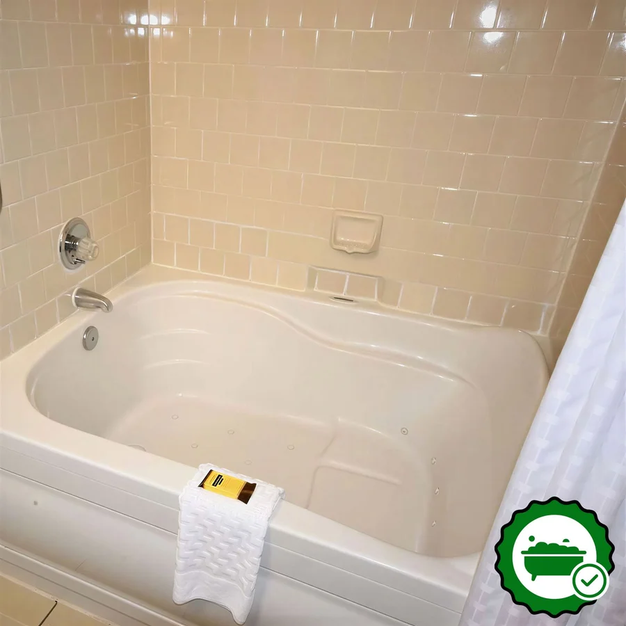 Best Western Plus Governor's Inn - Verified Jacuzzi In-Room