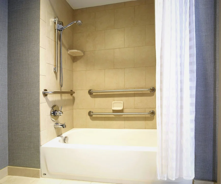 Hyatt Place Grand Rapids South - Featured hot tub