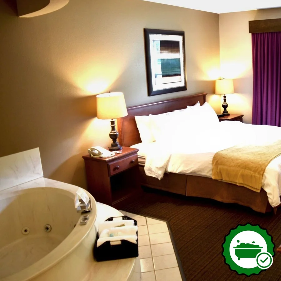 Country Inn River Falls - Verified Jacuzzi In-Room