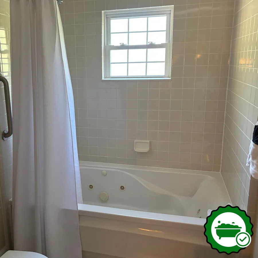 Broad River Inn - Verified Jacuzzi In-Room