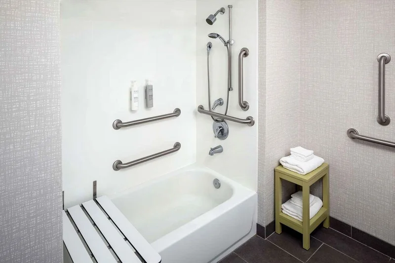 Hampton Inn & Suites Savannah - I-95 South - Gateway - Featured hot tub