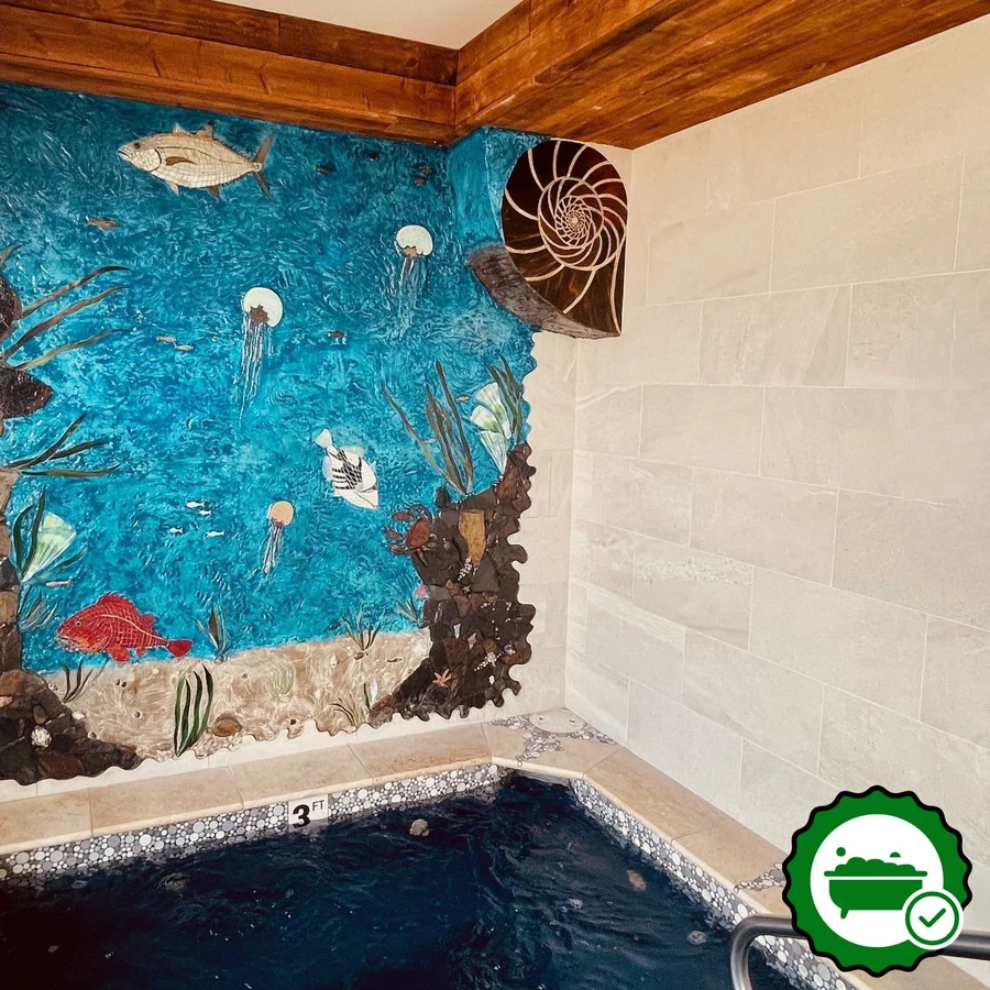 Sandcastle Beachfront Motel - Verified Jacuzzi In-Room