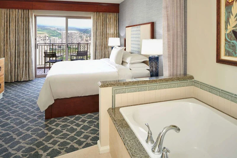 Hilton Grand Vacations Club Grand Waikikian Honolulu - Featured hot tub