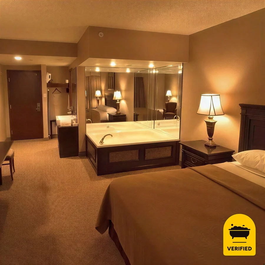 Salvatore's Grand Hotel: the Royal Spa Suite in Williamsville, NY