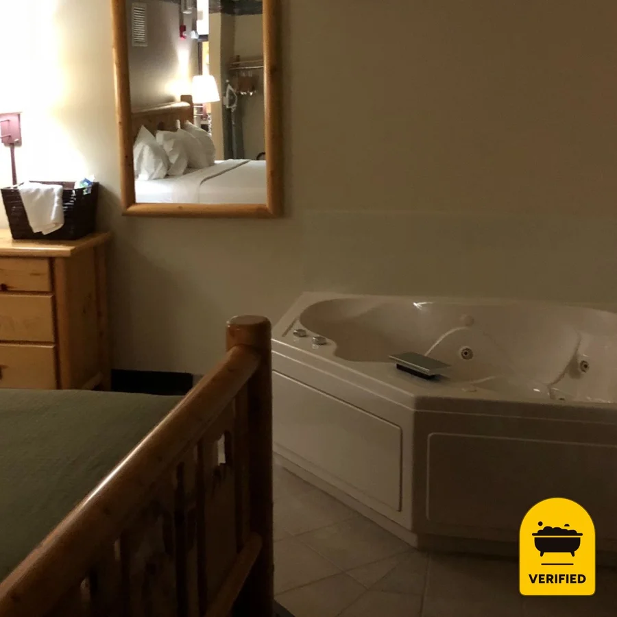 Quality Inn & Suites - Ladysmith, the water at Ladysmith