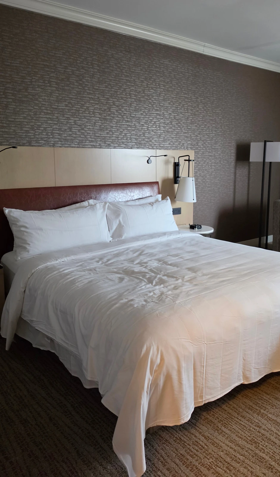 Baltimore Marriott Waterfront - Guest Room image