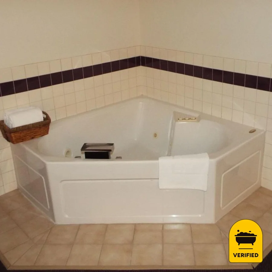 FairBridge Inn & Suites Thorp, the water at Thorp
