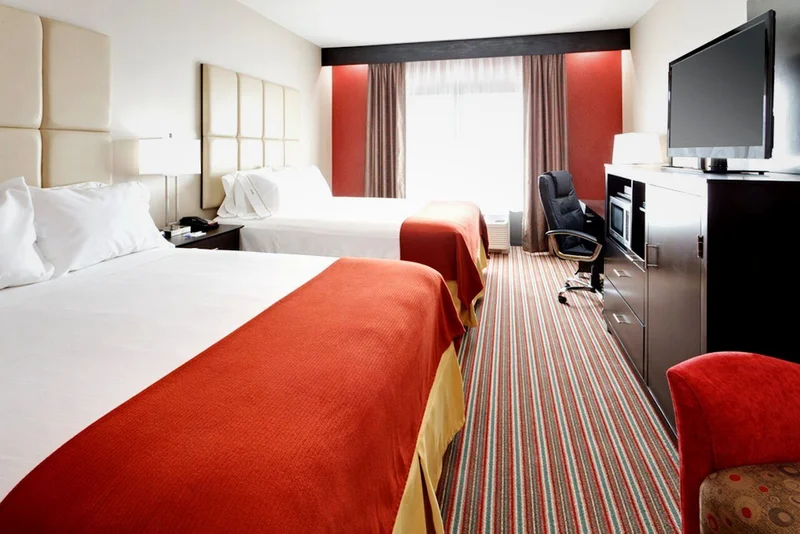 Holiday Inn Express & Suites York Ne - Market Street By IHG - Guest Room image