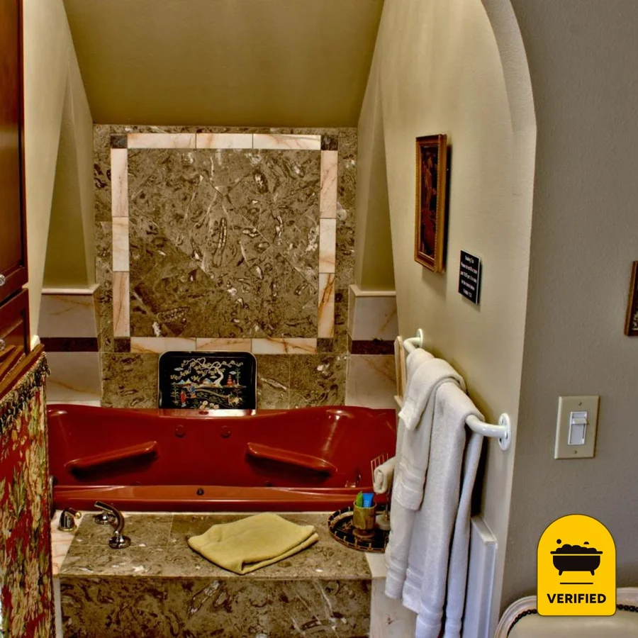 Big Yellow Inn Bed & Breakfast: the Gable Jacuzzi Suite in Cedar City, UT