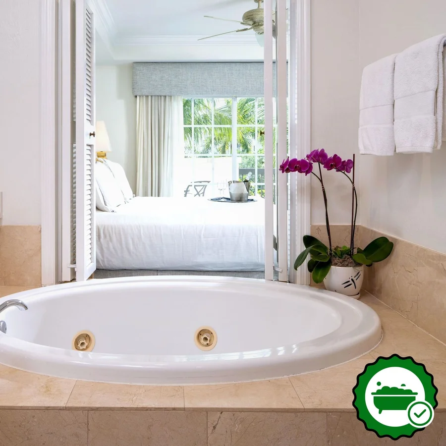 Bellasera Hotel - Verified Jacuzzi In-Room