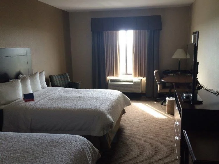 Hampton Inn & Suites Phoenix Glendale-Westgate - Guest Room image
