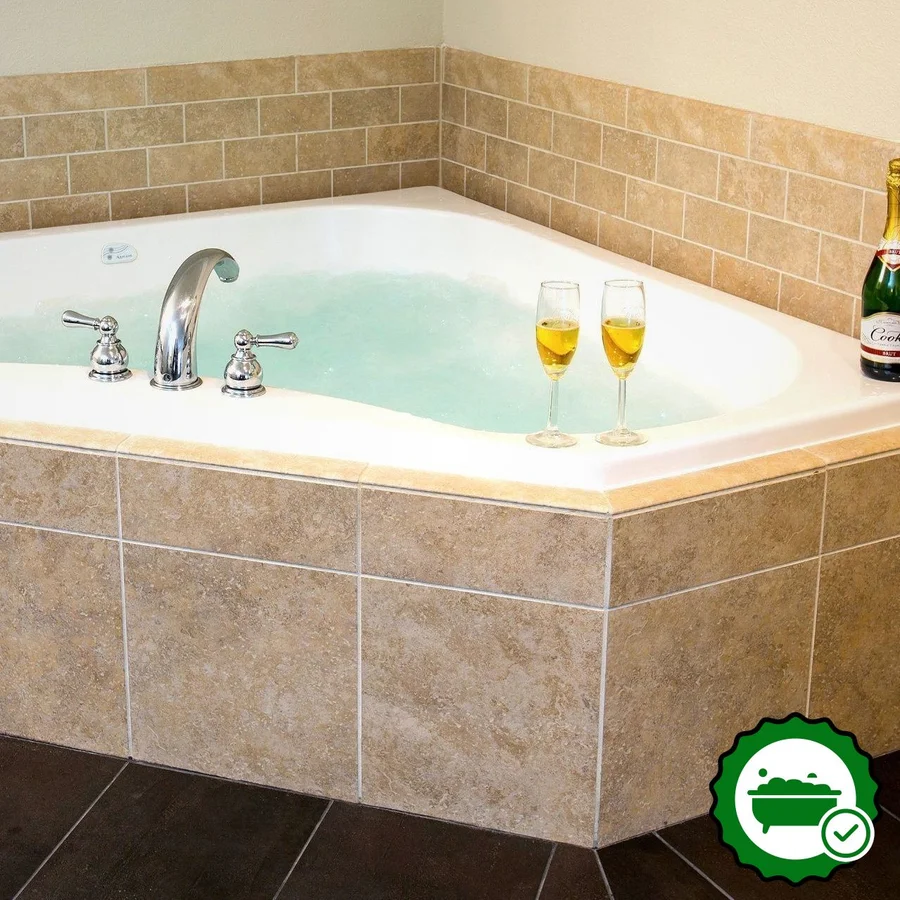 Looking Glass Inn - Verified Jacuzzi In-Room