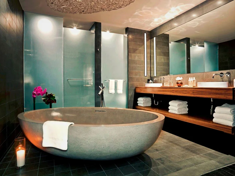 Sixty LES - Featured hot tub
