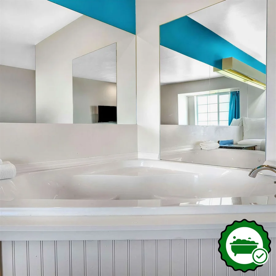 Motel 6 Idaho Falls, ID - Snake River - Verified Jacuzzi In-Room