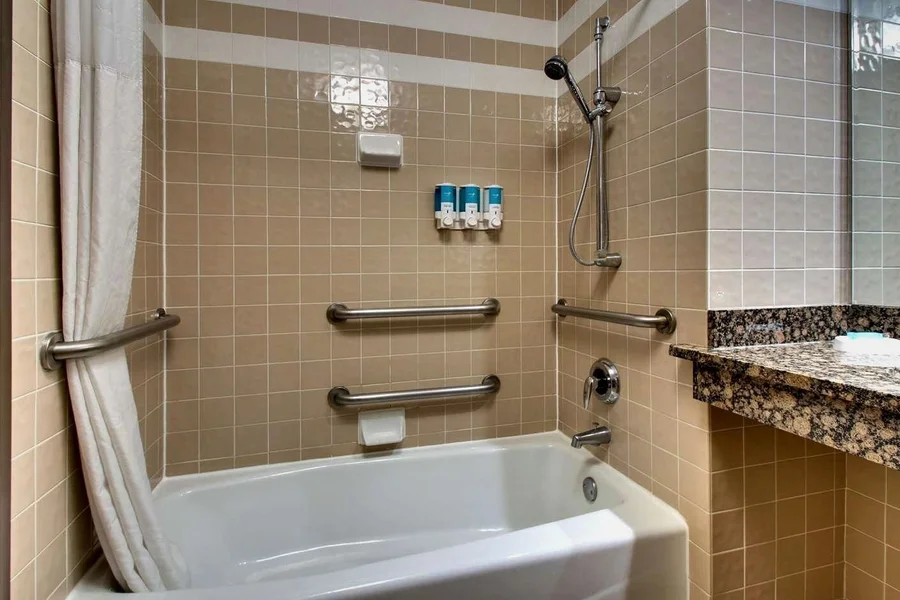 Drury Inn & Suites Albuquerque North - Featured hot tub