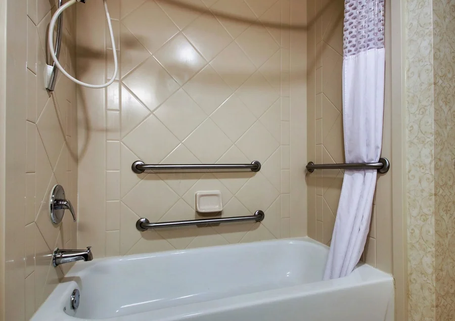 Hampton Inn & Suites Spartanburg-i-26-westgate Mall - Featured hot tub