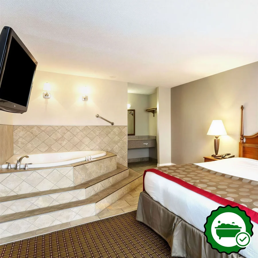 Ramada by Wyndham Houma - Verified Jacuzzi In-Room