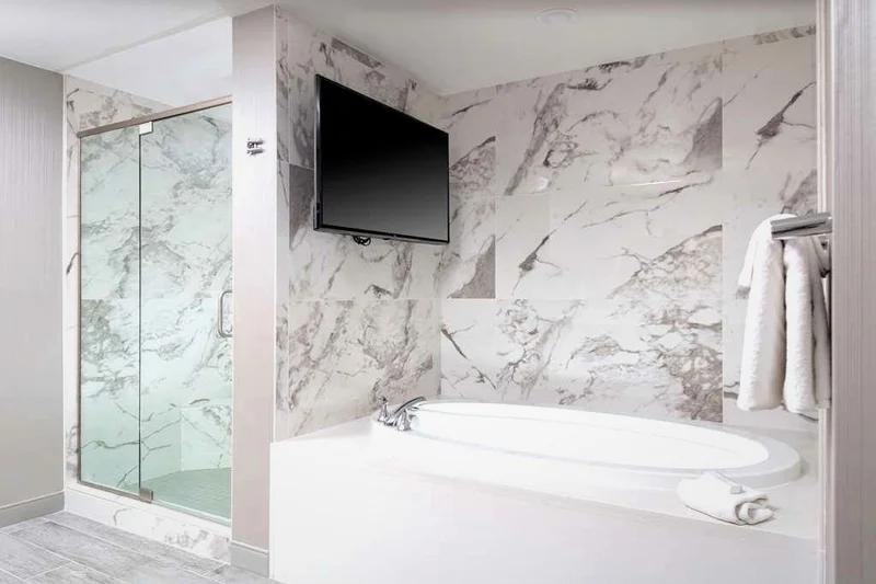Homewood Suites by Hilton Phoenix Airport South - Featured hot tub
